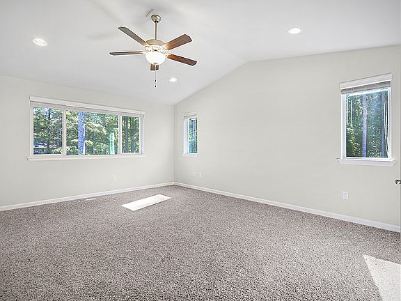 5th image of 4729 Plover St NE