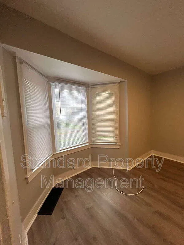 1 bed, 1.0 bath, $1,175 — Photo 4
