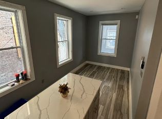 149 Saratoga St #1F, Boston, MA 02128