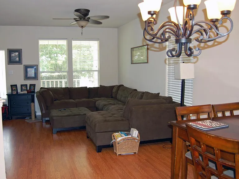 1309 Portsmouth Dr — Photo 3