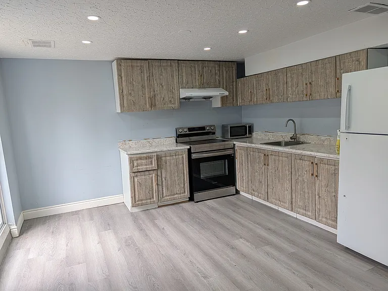 118 Mercer Rd #2 — Photo 7