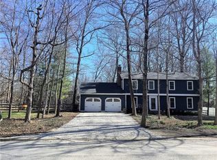 109 Maplecrest Dr, Carmel, IN 46033