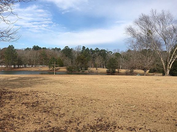 Home site overlooking pond 