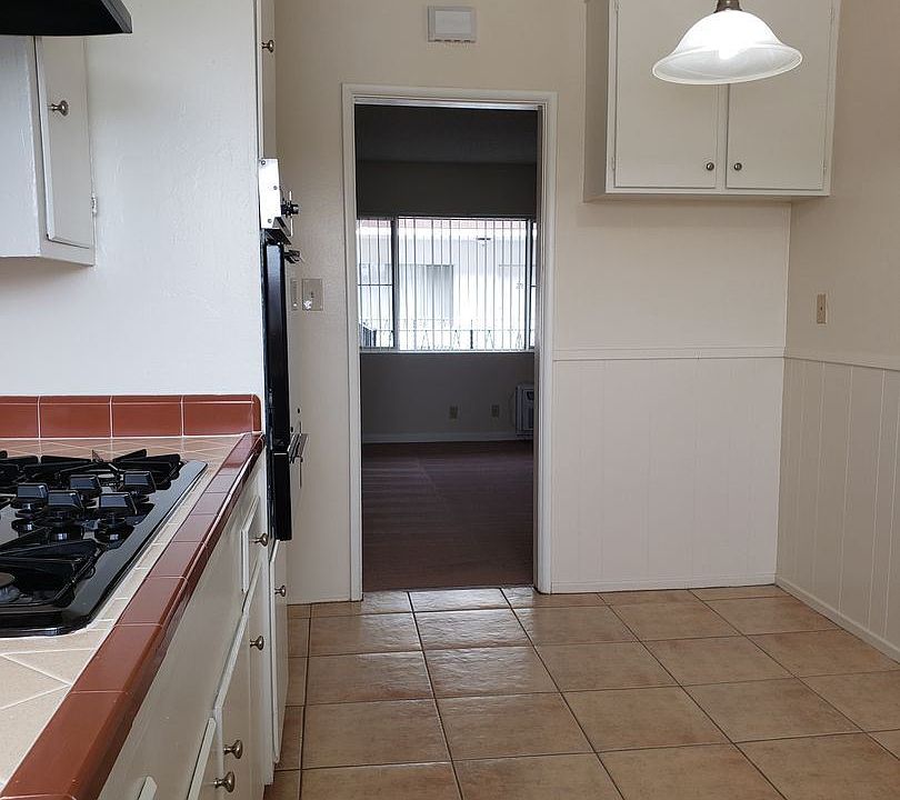 1st image of 460 W Doran St APT 215