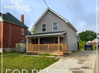 42 Hiawatha St #1A, Saint Thomas, ON N5P 2T4