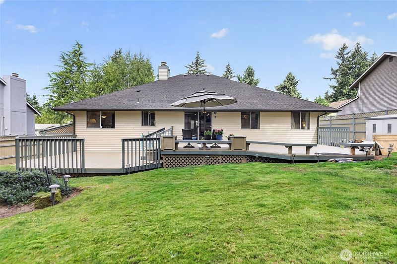 2nd image of 219 S 316th Place