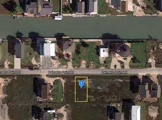 514 Palmetto Point Rd, Rockport, TX 78382