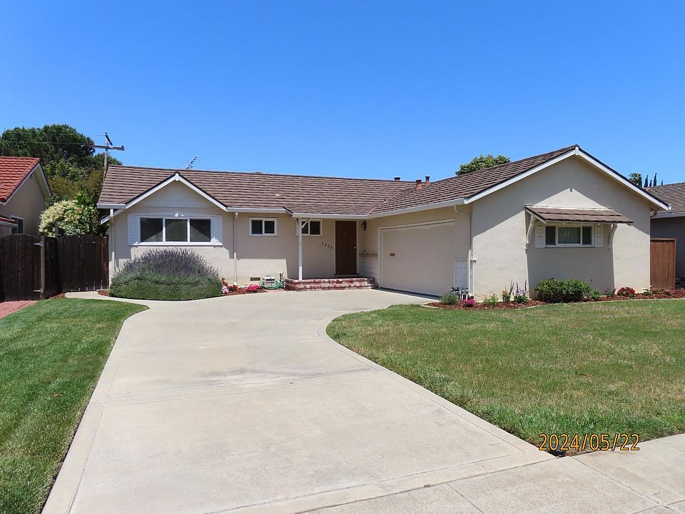 1st image of 3263 Lindenoaks Dr