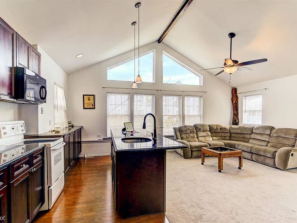 4 Kitchen - Living Room