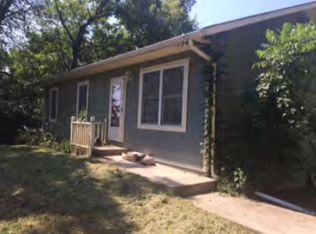 140 W 3rd St, Peculiar, MO 64078