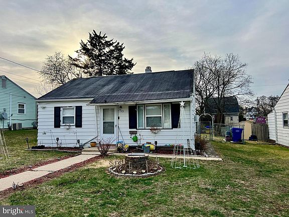 2nd image of 3905 Rauch St