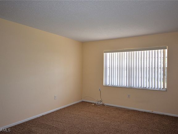 3rd image of 857 Courtington Ln #4