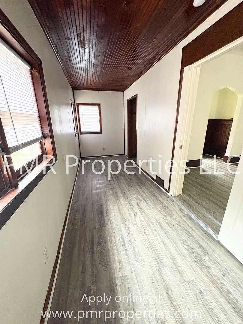 3 Bedrooms / 1 Bathroom House — Photo 3