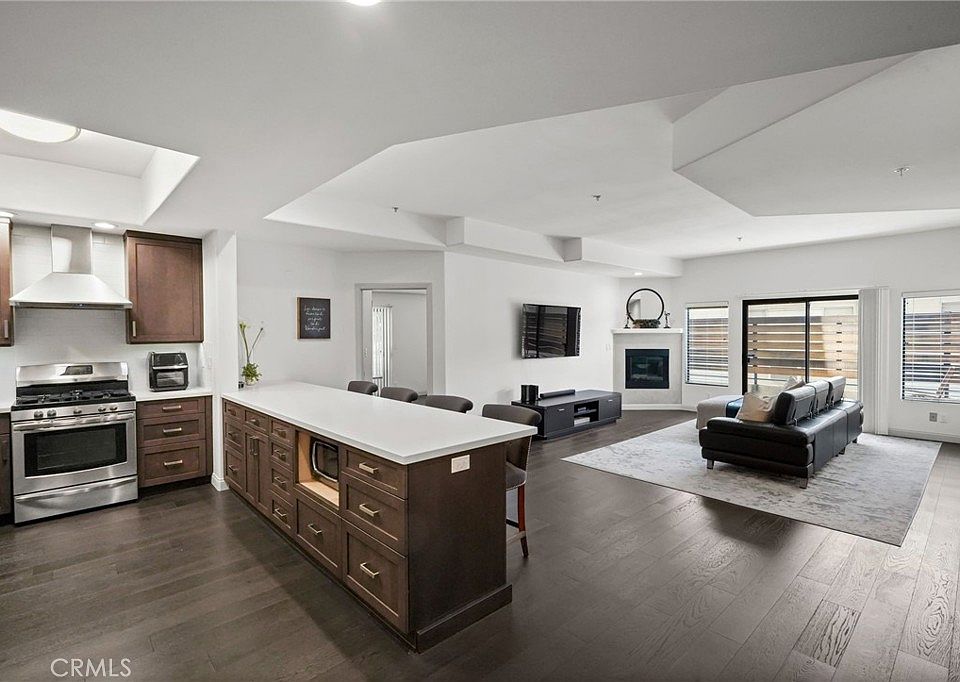 1st image of 4477 Woodman Ave APT 202