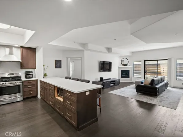 4477 Woodman Ave APT 202, Sherman Oaks, CA 91423