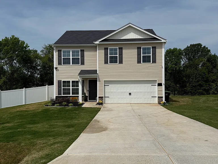 344 Sadie Mae Dr — Photo 1
