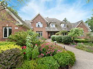 735 Pleasant Ln, Glenview, IL 60025