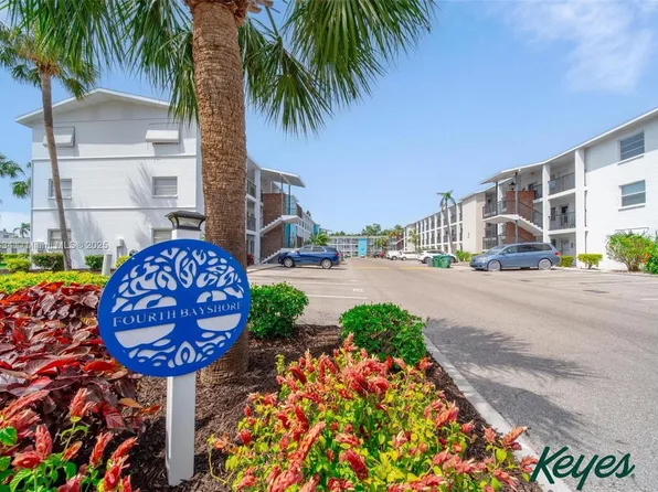 2113 Canal Dr #B2, Bradenton, FL 34207