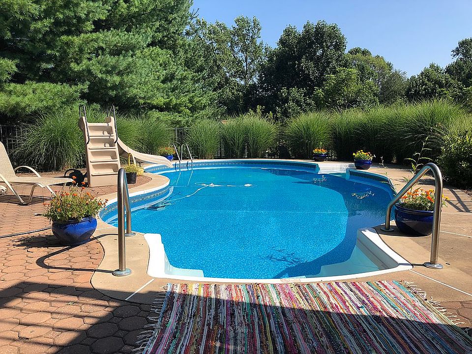 2nd image of 5016 Apple Ln