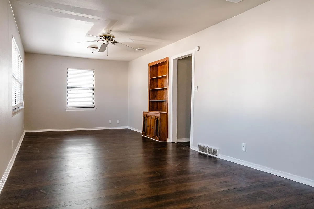 Building Photo - 1510 Juanita Dr