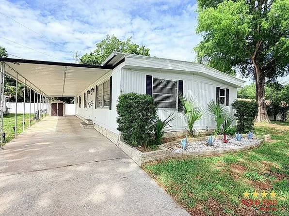 926 N Colonial Cir, Daytona Beach, FL 32117