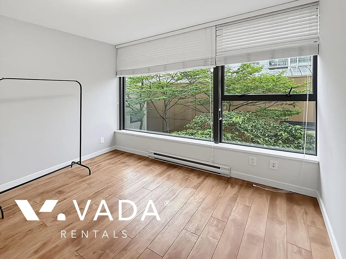 1068 West Broadway Vancouver — Photo 4
