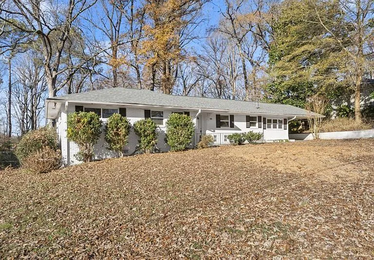 2352 Elmwood Cir SE — Photo 45