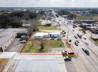 2107 N Main St, Pearland, TX 77581