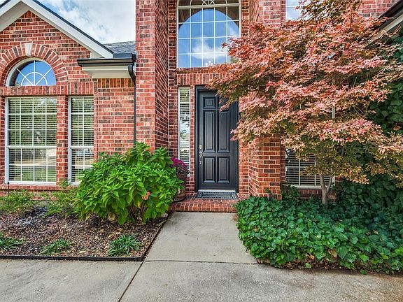 3rd image of 2721 Heather Wood Dr