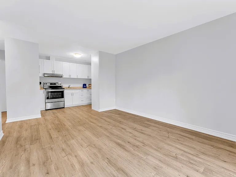 810 Castell Rd — Photo 13