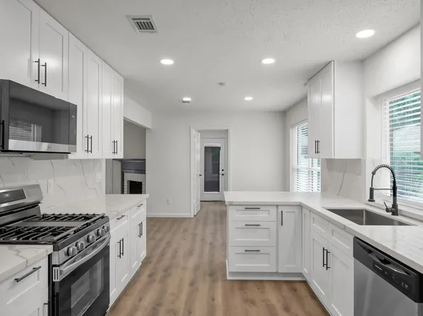 155 Rushwing Pl, Spring, TX 77381