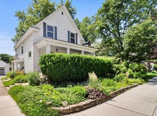1609 E Taylor St, Bloomington, IL