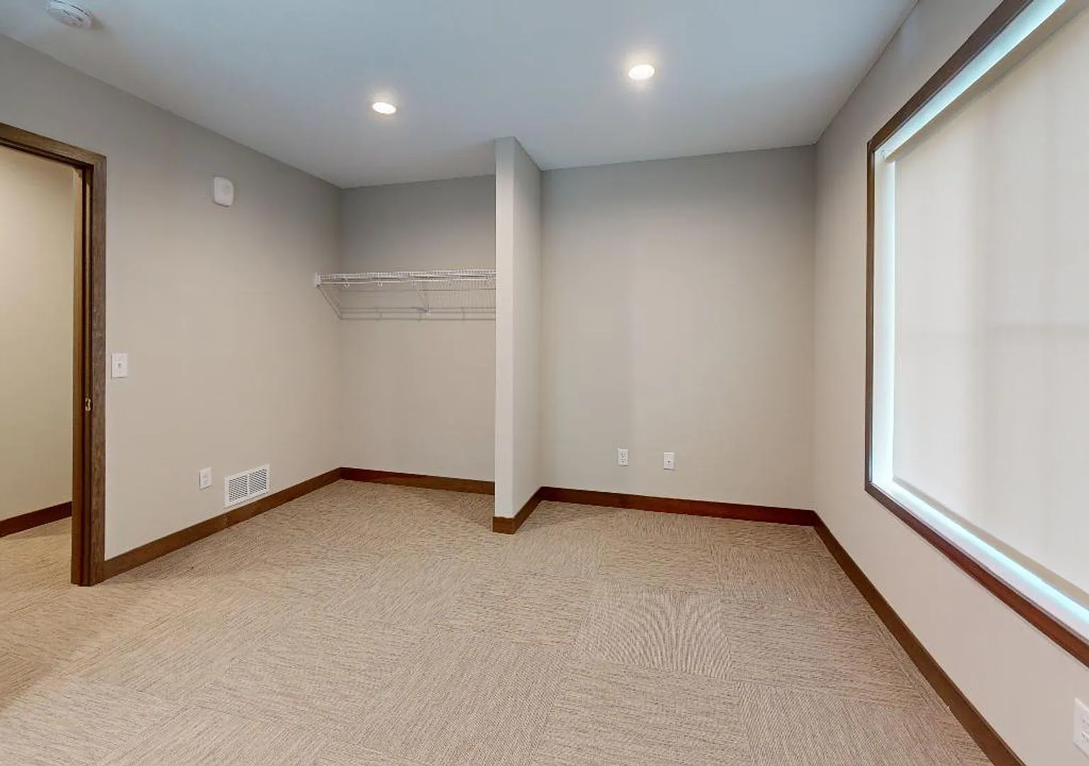 1312 8th St SE — Photo 4