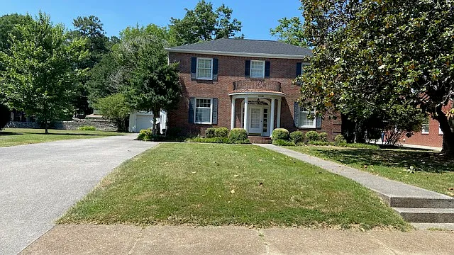 1318 Olive St — Photo 1