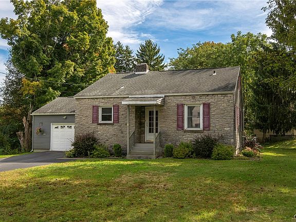 4th image of 33 Curran Rd