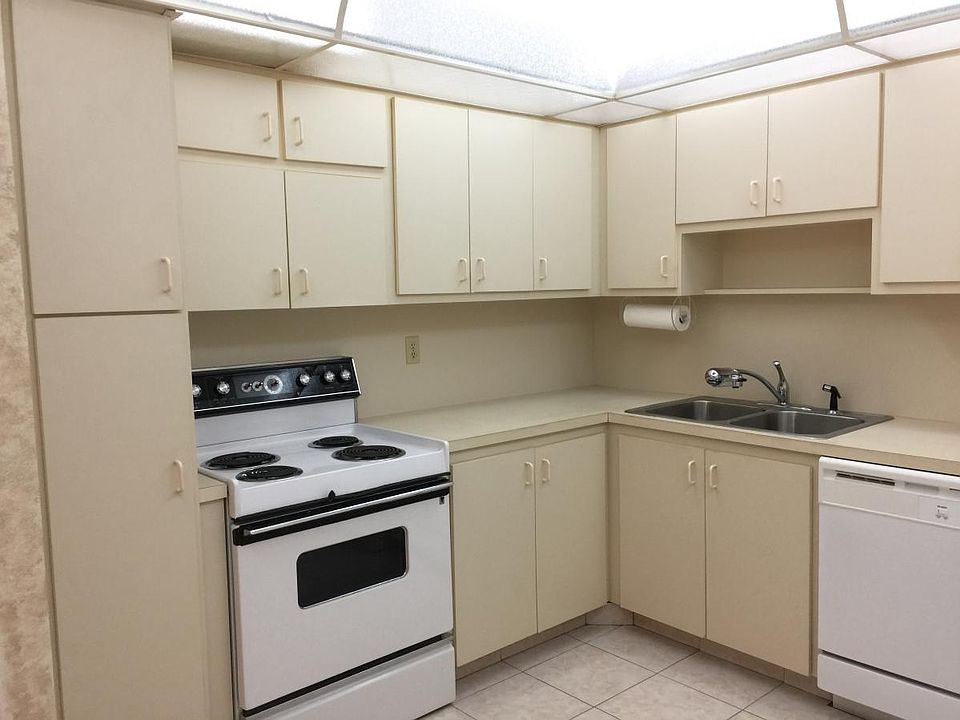 3113 S Ocean Dr, Hallandale Beach, FL 33009 | Zillow