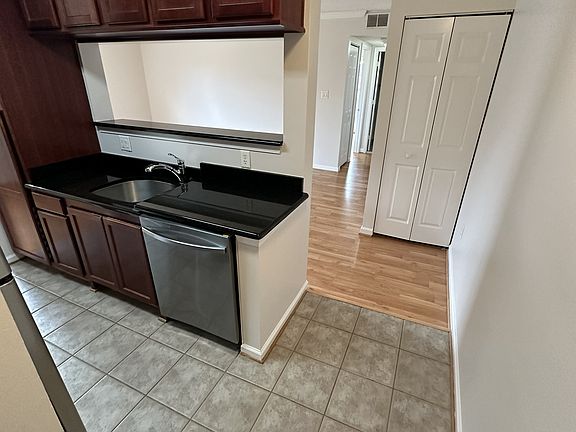2nd image of 15609 Horseshoe Ln #609