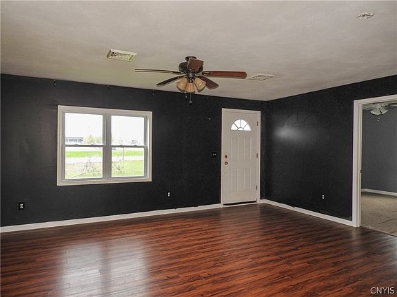 3rd image of 6457 Fremont Rd