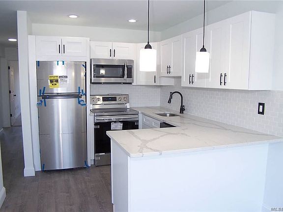 4th image of 59 Watchogue Ave Unit 34
