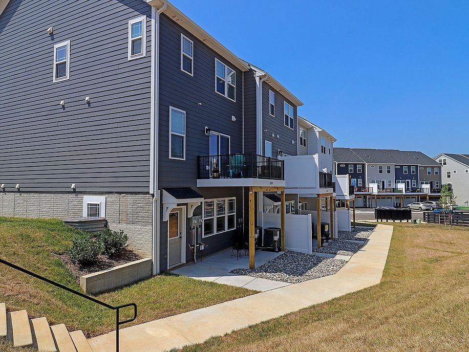 1st image of 2213 Leeham St #B