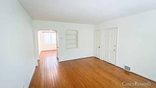 2nd image of 837 Van Dyke Ave APT 4