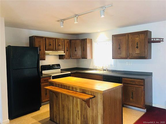 4th image of 30 Thistle Down Ln