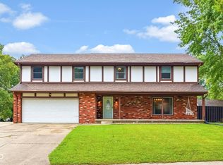 601 Ridgeview Ln, Columbus, IN 47201