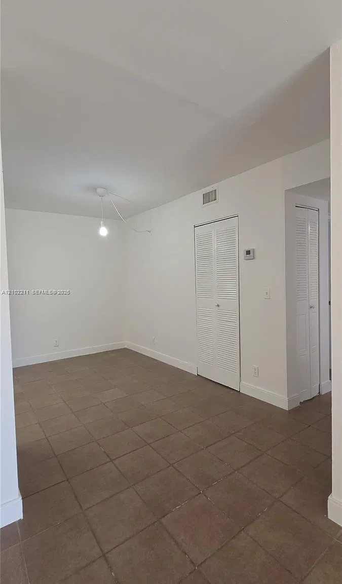 Springs Park Condo — Photo 3