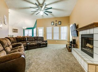 1217 Hanover Dr, Euless, TX 76040