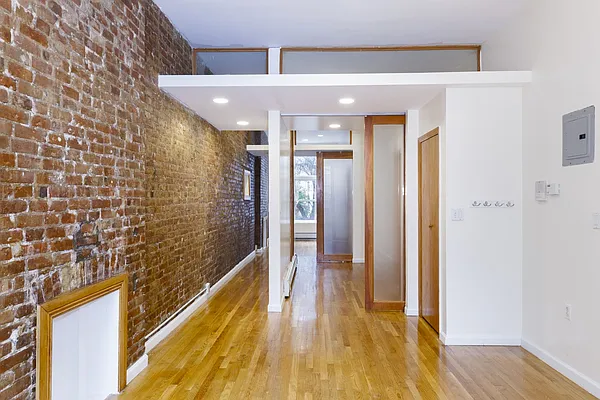 Rented by Compass | media 3