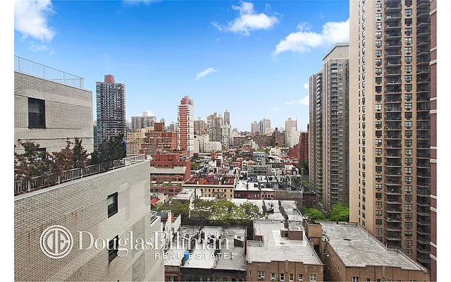 Sold by Douglas Elliman | media 27