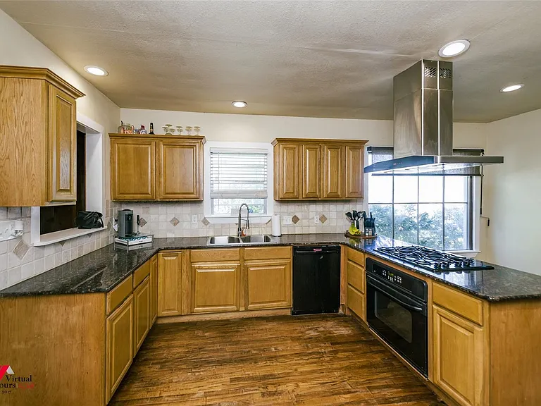 3836 Maryland Ave — Photo 7