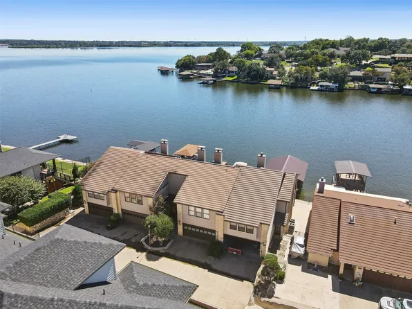 5126 La Vista Ct, Granbury, TX 76049