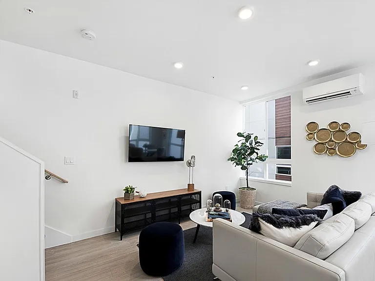 7508D 15th Ave NW — Photo 9